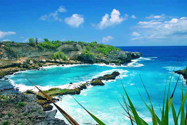 PAKET TOUR BALI 4D3N NUSA LEMBONGAN PAKET TOUR BALI 4D3N NUSA LEMBONGAN