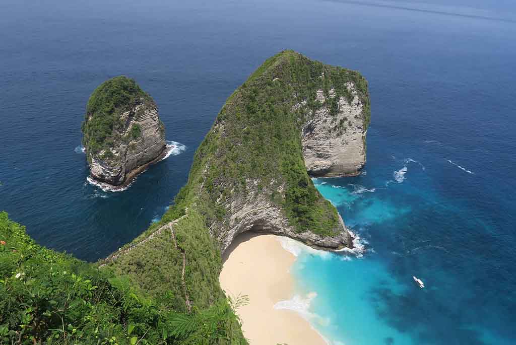 PAKET TOUR BALI 5D4N NUSA PENIDA PAKET TOUR BALI 5D4N NUSA PENIDA