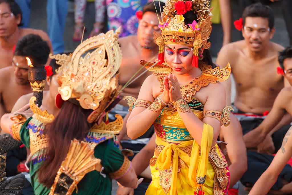 PAKET TOUR BALI 5D4N ULUWATU PAKET TOUR BALI 5D4N ULUWATU
