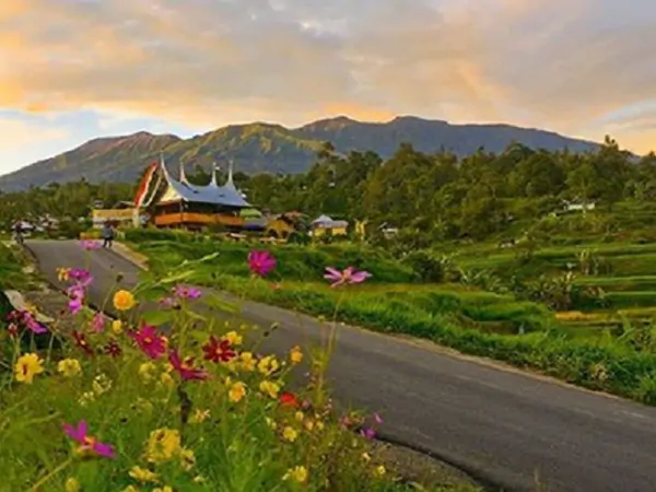 PAKET TOUR 4D3N BUKITTINGGI PADANG PAKET TOUR 4D3N BUKITTINGGI PADANG